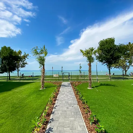 Apartment Myflat Sunset Beach77 Premium
