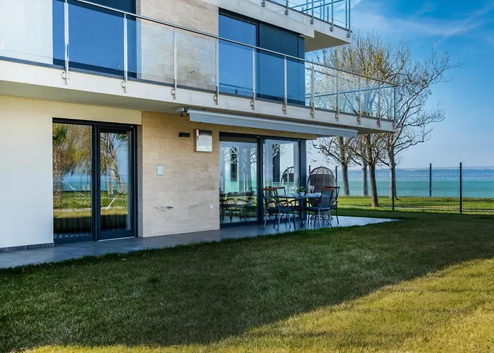 Myflat Sunset Beach77 Premium Apartament *